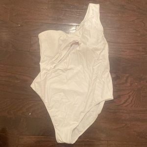 White cut out one piece